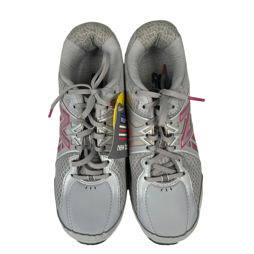 New Balance Women's Gray/Pink 847v2 Abzorb Lace Up Walking Shoes - 9.5